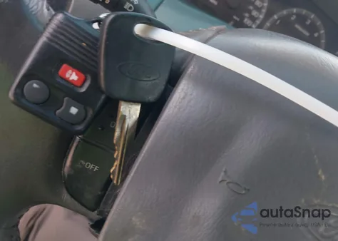 2001 Ford F-150 Lariat/Xl/Xlt from USA, damaged, VIN 1FTRX18L41NA77806